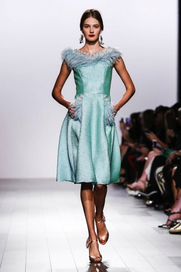 Sanne Vloet shows New York SS 2018 Badgley Mischka