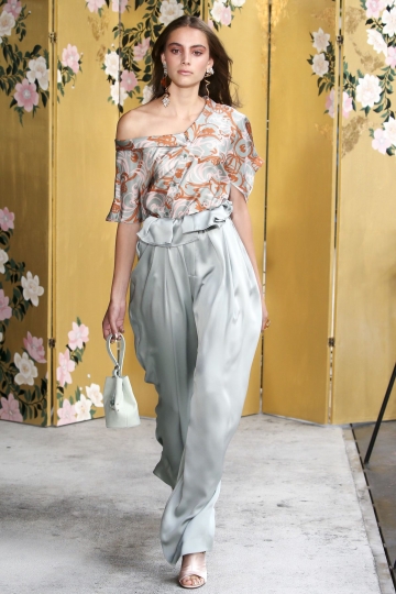Romy Schönberger shows NY SS 2018 Adeam