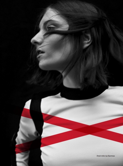 Lais van Niel for Dutch Harpers Bazaar October 2017, photographers Jan & Jorre, stylist Astrid Schilders 