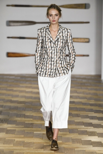 Romy  Elema shows London SS 2018 Daks