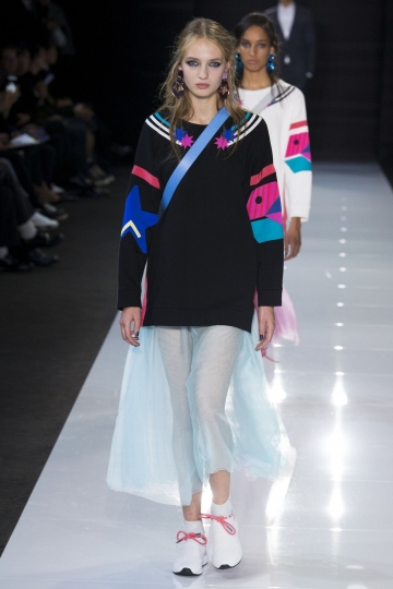 Romy  Elema shows London SS 2018 Emporio Armani