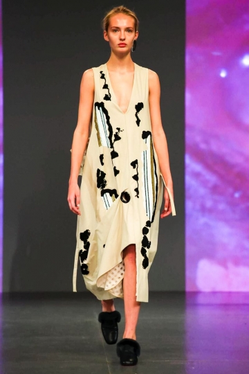 Romy  Elema shows London SS 2018 Teatum Jones