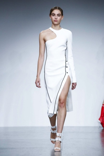 Romy Schönberger shows London SS 2018 David Koma