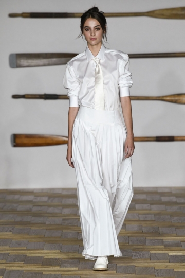 Romy Schönberger shows London SS 2018 Daks