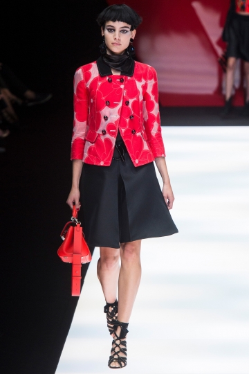 Romy Schönberger shows Milan SS 2018 Giorgio Armani