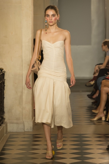 Romy Schönberger shows Paris SS 2018 Jacquemus