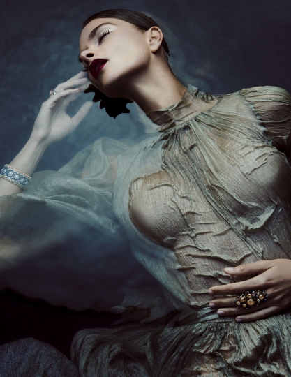 Bo Don for Harper’s Bazaar Vietnam, Photographer Ezra Café, Stylist Jessy Cain, Make-up Dillon Penna, Hair Jessica Mishler 