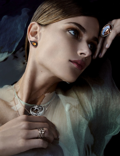 Bo Don for Harper’s Bazaar Vietnam, Photographer Ezra Café, Stylist Jessy Cain, Make-up Dillon Penna, Hair Jessica Mishler 