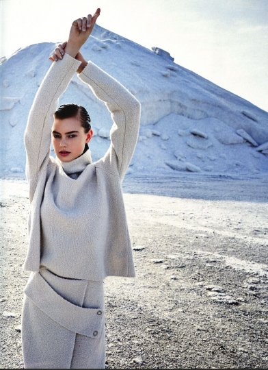 Hanna Verhees for Jan Magazine December 2017, Photographer Roger Neve, Stylist Ramona da Cruz Lopes, Hair and Make-up Magdalena Loza 