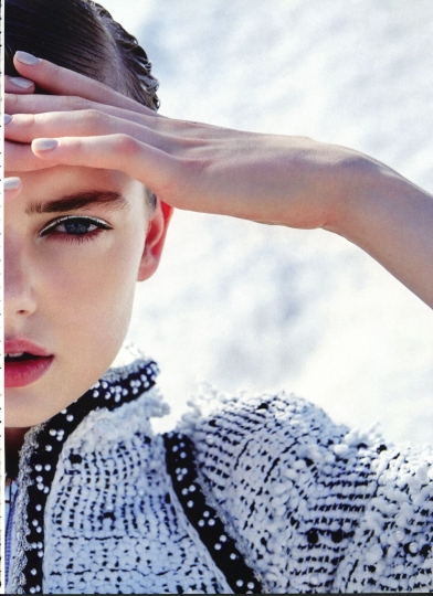 Hanna Verhees for Jan Magazine December 2017, Photographer Roger Neve, Stylist Ramona da Cruz Lopes, Hair and Make-up Magdalena Loza 