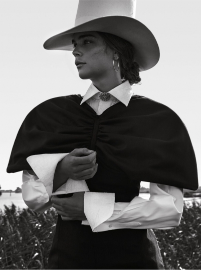 Kim Noorda for Dutch L’Officiel December 2017, Photographer Nicky Onderwater, Stylist Tricja Styling, Make-up Sandra Govers 