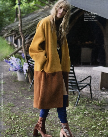 Annemara Post for Dutch Marie Claire December 2017, Photographer Liselore Chevalier, Stylist Anna Sokolowska, Hair and make-up Magdalena Loza 