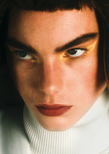 Estella Boersma on the cover of Wonderland  Magazine, winter 2017/2018, Photographer Hugo Comte, Stylist Toni-Blaze Ibekwe 