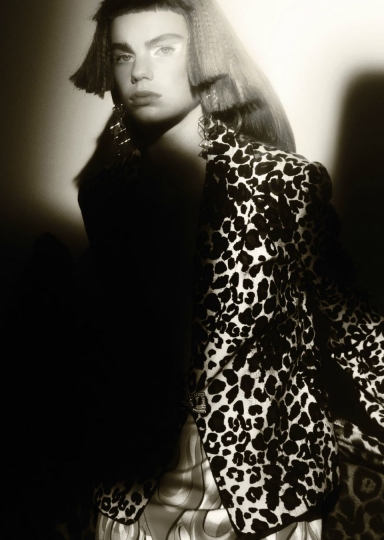 Estella Boersma on the cover of Wonderland  Magazine, winter 2017/2018, Photographer Hugo Comte, Stylist Toni-Blaze Ibekwe 