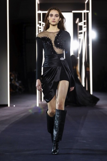 Romy Schönberger Couture shows Parijs SS 2018 Azzaro