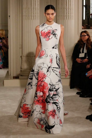 Nikki Vonsee for Couture shows SS 2018 Valentino