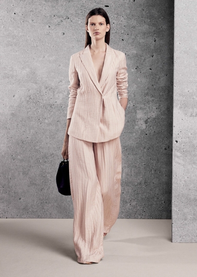 Bette Franke for Massimo Dutti show SS 2018 in Paris 