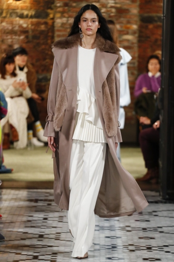 Nikki Vonsee shows NY Fall 2018 Adeam