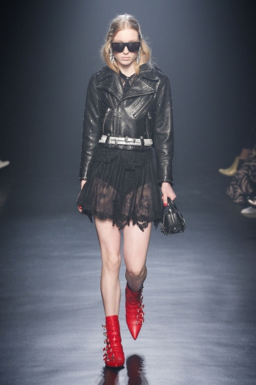 Demy de Vries shows NY Fall 2018 Zadig  & Voltaire