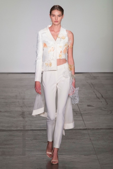 Sanne Vloet shows NY Fall 2018 Lanyu 