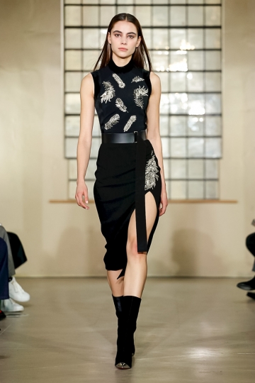 Romy Schönberger shows London Fall 2018 David Koma