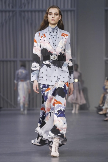 Romy Schönberger shows London Fall 2018 Temperley