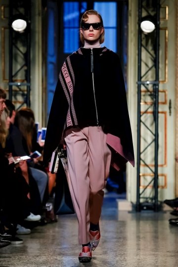 Demy de Vries shows Milan Fall 2018 Emilio Pucci