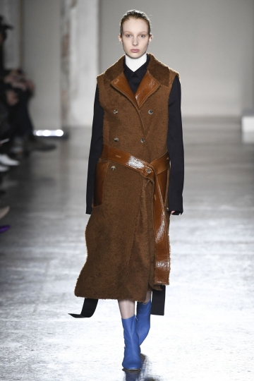 Demy de Vries shows Milan Fall 2018 Gabriele Colangelo 