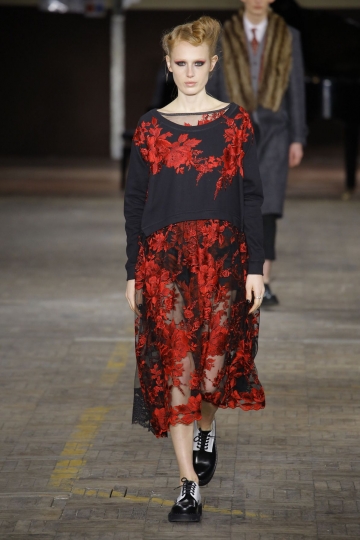 Melody Vroom shows Milan Fall 2018 Antonio Marras