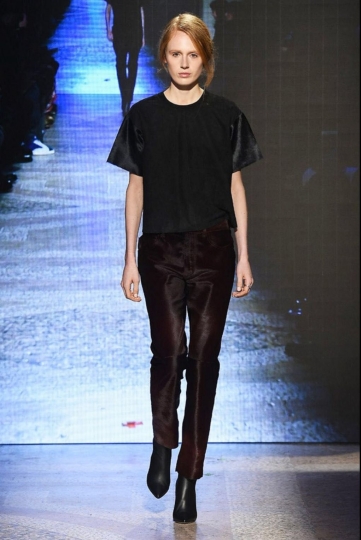 Melody Vroom shows Milan Fall 2018 Fashion Haining