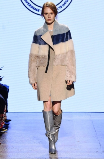 Melody Vroom shows Milan Fall 2018 Fashion Haining