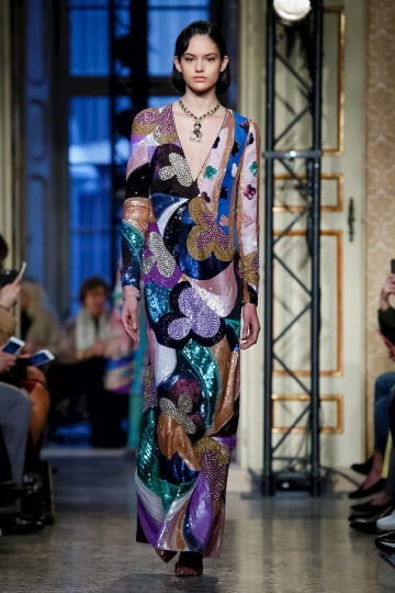 Nikki Vonsee shows Milan Fall 2018 Emilio Pucci 