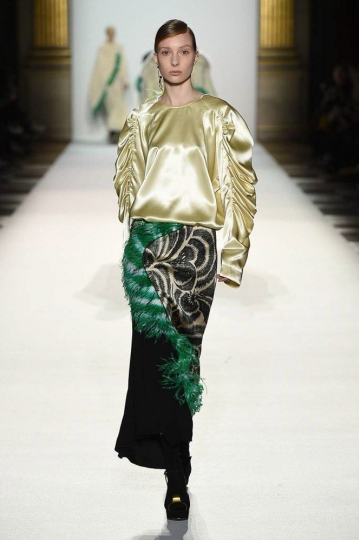 Demy de Vries shows Parijs Fall 2018 Dries Van Noten 