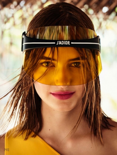 Sanne Vloet for Dutch Elle June 2018, Photographer Jeroen W. Mantel, Stylist Thomas Vermeer, Hair and Make-up Ellen Romeijn. 