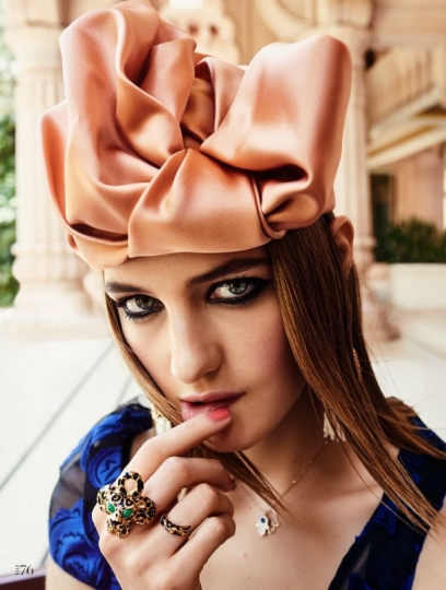 Sanne Vloet for Dutch Elle June 2018, Photographer Jeroen W. Mantel, Stylist Thomas Vermeer, Hair and Make-up Ellen Romeijn. 