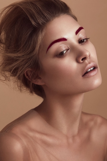 Rianne Haspels for Factice Magazien July 2018, Photographer Stephanie Pistel, Stylist Anat Duchtwald, Hair en Make-up Esther van Maanen 