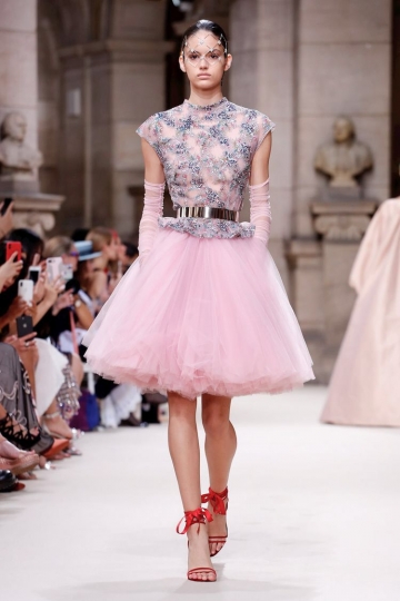 Nikki Vonsee for couture Shows Fall 2018 Galia Lahav