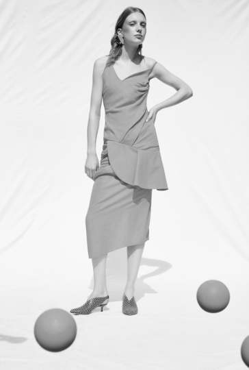 Demy de Vries for online story FLOATING for Italian Vogue, Photographer Sophie Tajan, Sylist Gemma Bedini, Make-up Masae Ito, Hair Akemi Kishida, Set design Nicolas Mur 