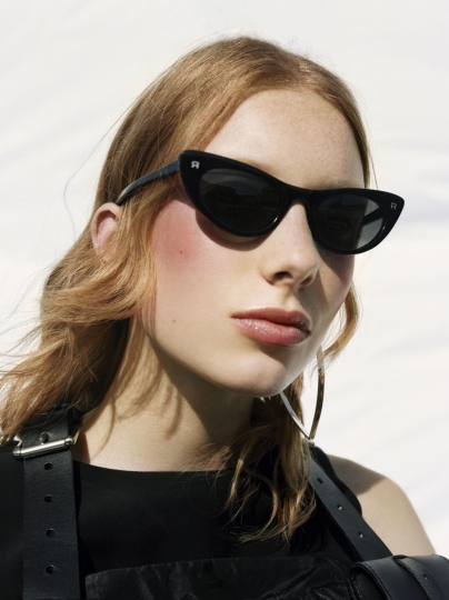 Demy de Vries for online story FLOATING for Italian Vogue, Photographer Sophie Tajan, Sylist Gemma Bedini, Make-up Masae Ito, Hair Akemi Kishida, Set design Nicolas Mur 