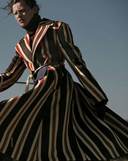 Bette Franke for Elle France august 2018, Photographer Blair Getz Mezobov, Eidtor Jeanne Le Bault, Make-up Lili Choï, Hair Christoph Hasenbein 