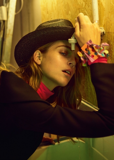 Kim Noorda going high for Icon Magazine October 2018 