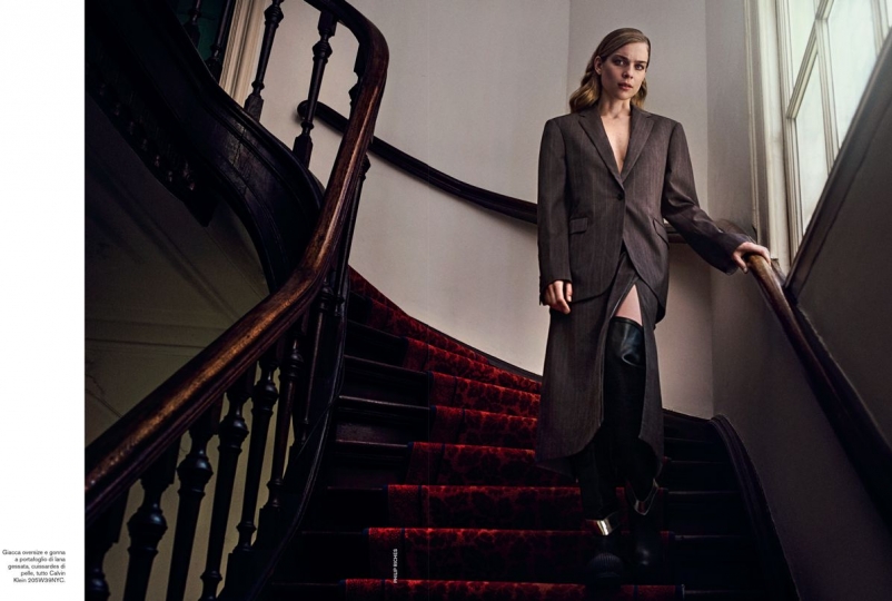 An elegant Kim Noorda for D La Repubblica November 2018, Photographer Philip Riches, Stylist  Carlo Pregnolato, Hair Lydia Lelou, Make-up Pernell Kusmus 