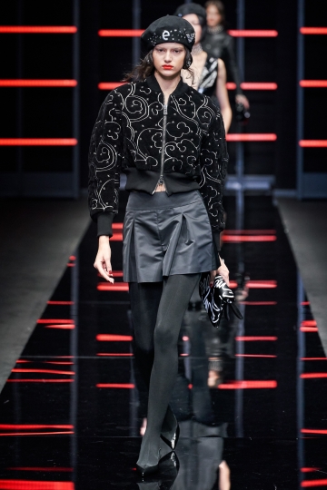 Nikki Vonsee for show Emporio Armani Fall 2019 