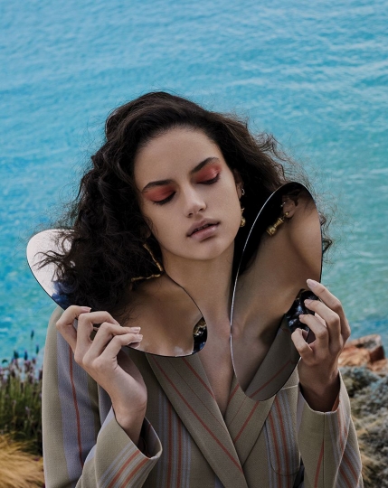 Nikki Vonsee shines in Wylde Magazine, Photographer Kate Davis Macleod, Stylist Miranda Almond, Hair and make-up Camilla Hewitt 