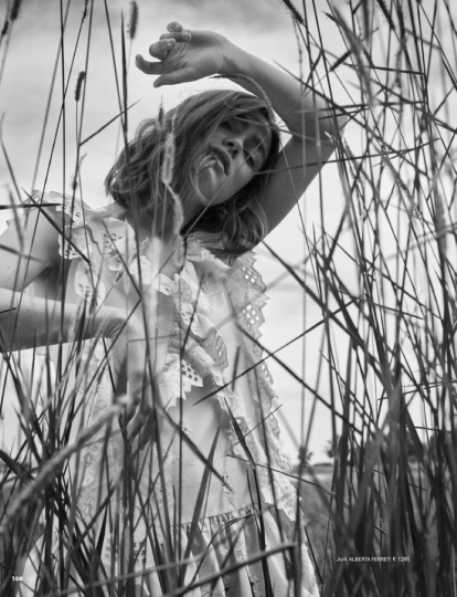 Sophie Vlaming in a lovely story for Jan Magazine, Photographer Anders Overgaard, Stylist Linda Gümüs Gerritsen, Hair and make-up Jade Leggat 