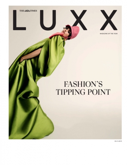 Surprise, Hanna Verhees with dark hair in this nice story for Luxx, Photographer Tim Verhallen, Stylist  Prue White, Hair Peter Lux, Make-up Clare Read 