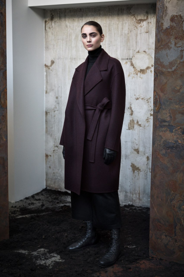 Romy Schönberger for Max Mara Atelier Fall 2020 RTW 