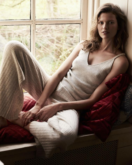 Staying home for Christmas with Bette Franke for Love Stories Intimates, captured by Paul Bellaart, Hair and make-up Elise Haman, Styling Jetteke van Lexmond 