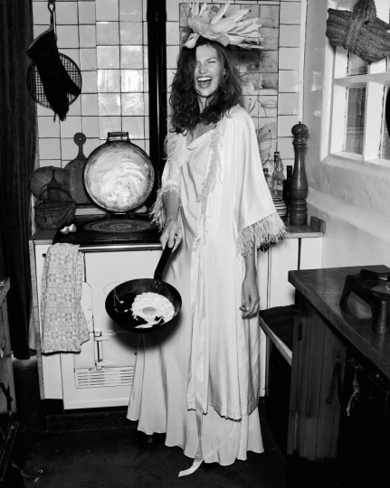 Staying home for Christmas with Bette Franke for Love Stories Intimates, captured by Paul Bellaart, Hair and make-up Elise Haman, Styling Jetteke van Lexmond 