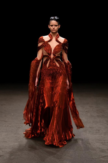 Nikki Vonsee for Iris van Herpen her Roots of Rebirth Couture collection SS 2021 